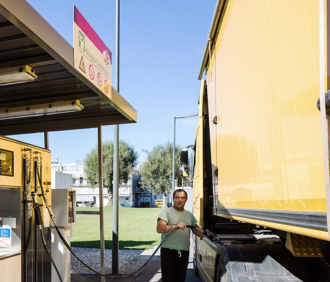 Biogas für Lkw-Flotte