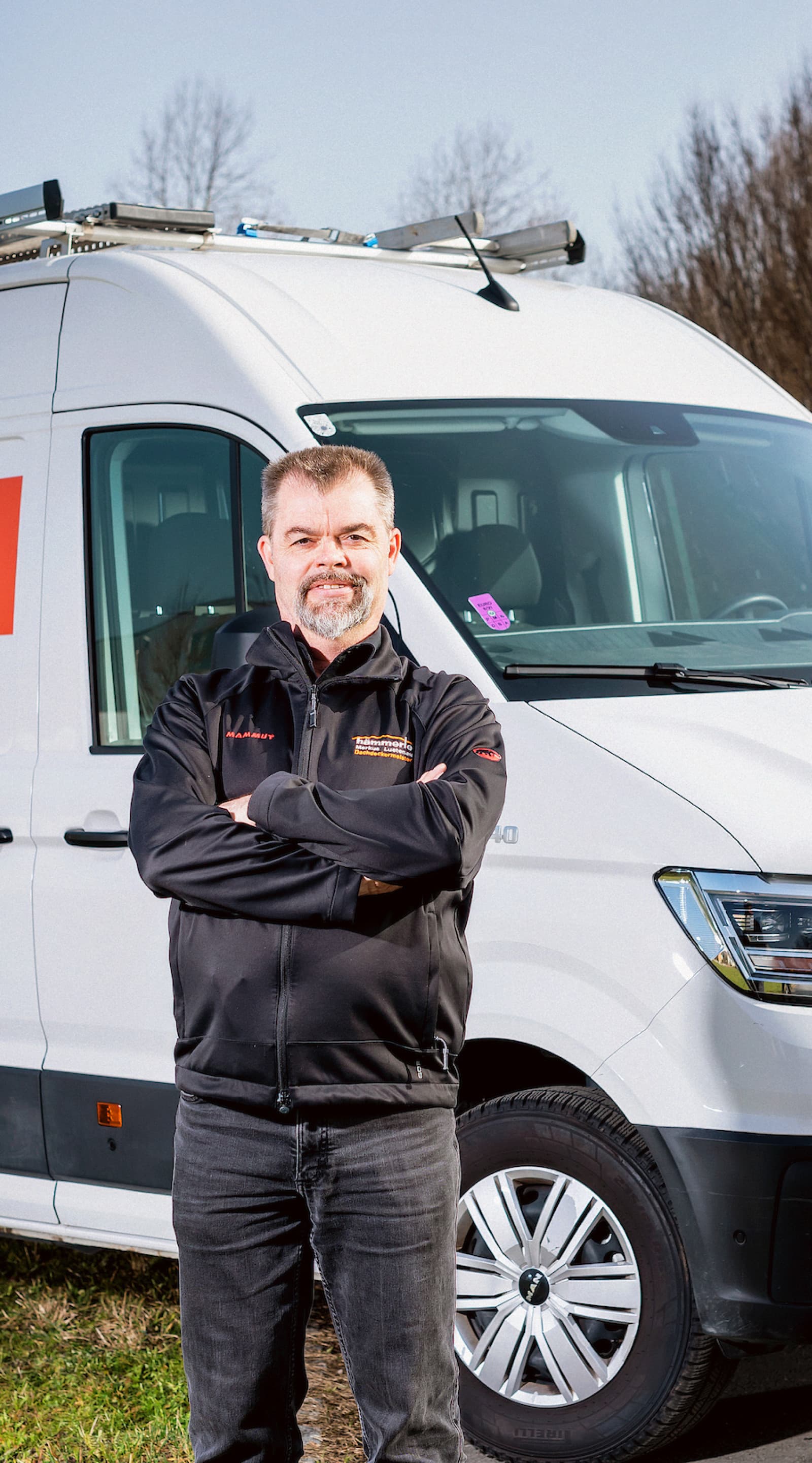 Der Dachdecker kommt mit dem E-Werkstattwagen